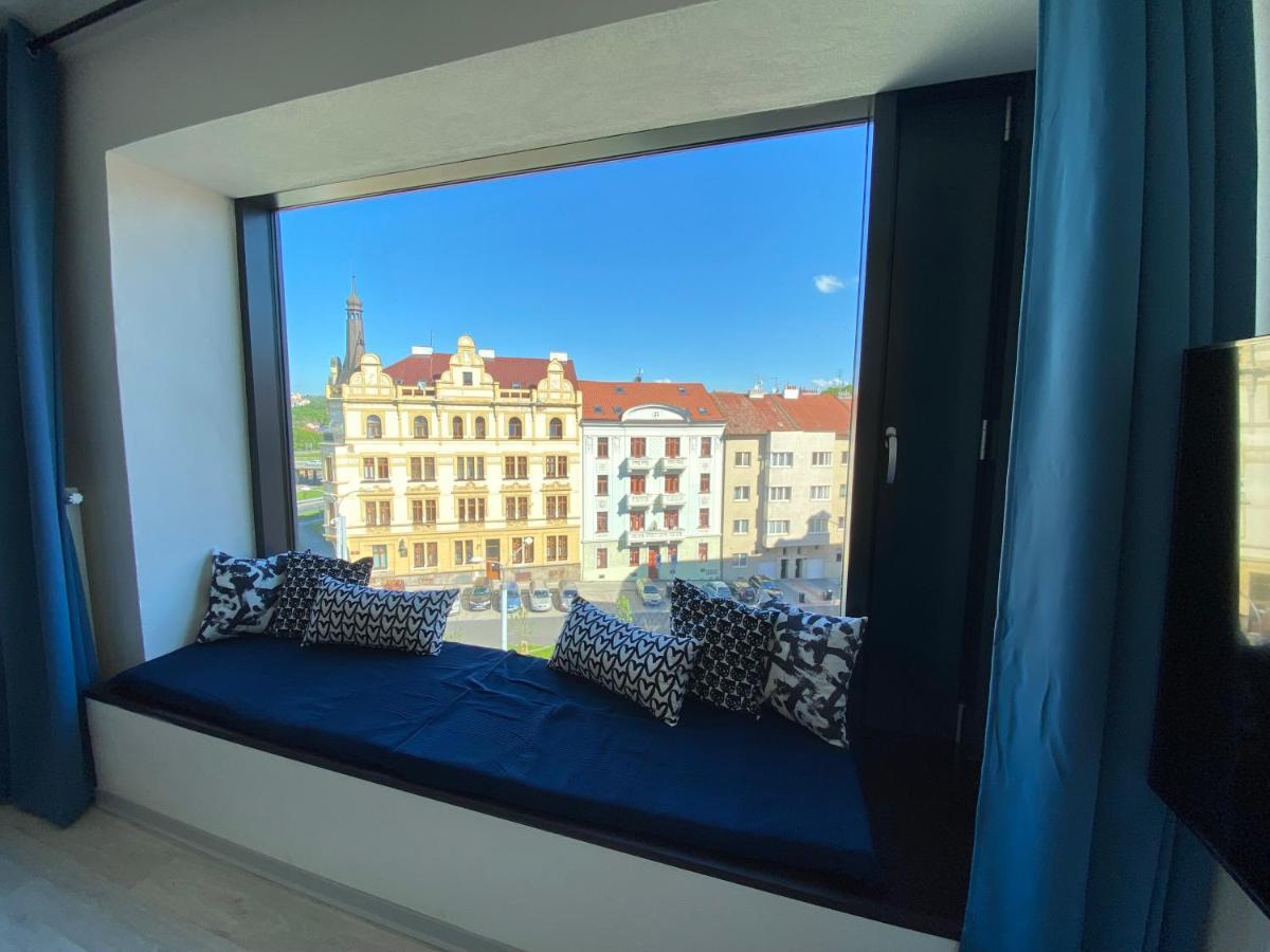 Cozy Studio With Garage In The City Center เปิลเซน ภายนอก รูปภาพ
